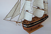 модель корабля из дерева «Нева»
